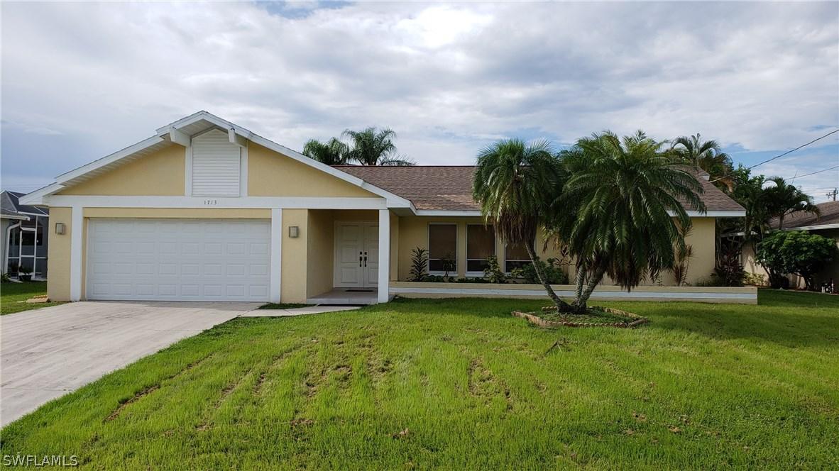 1713 SE 9th Ter., Cape Coral, FL 33990