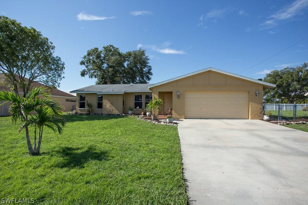 908 SE 30th Ln., Cape Coral, FL 33904
