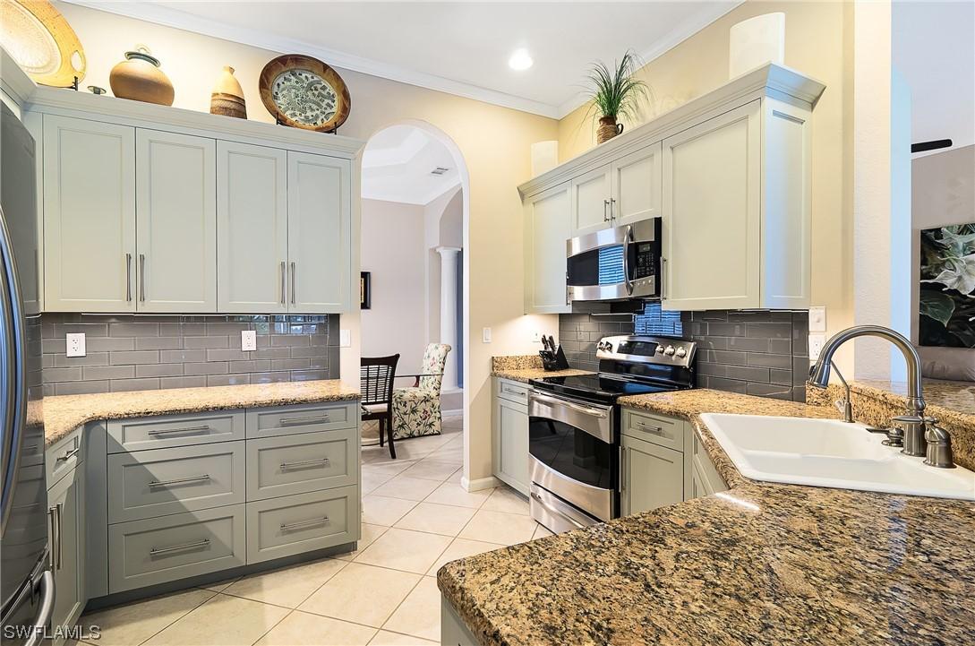 23048 Tree Crest Ct., Estero, FL 34135