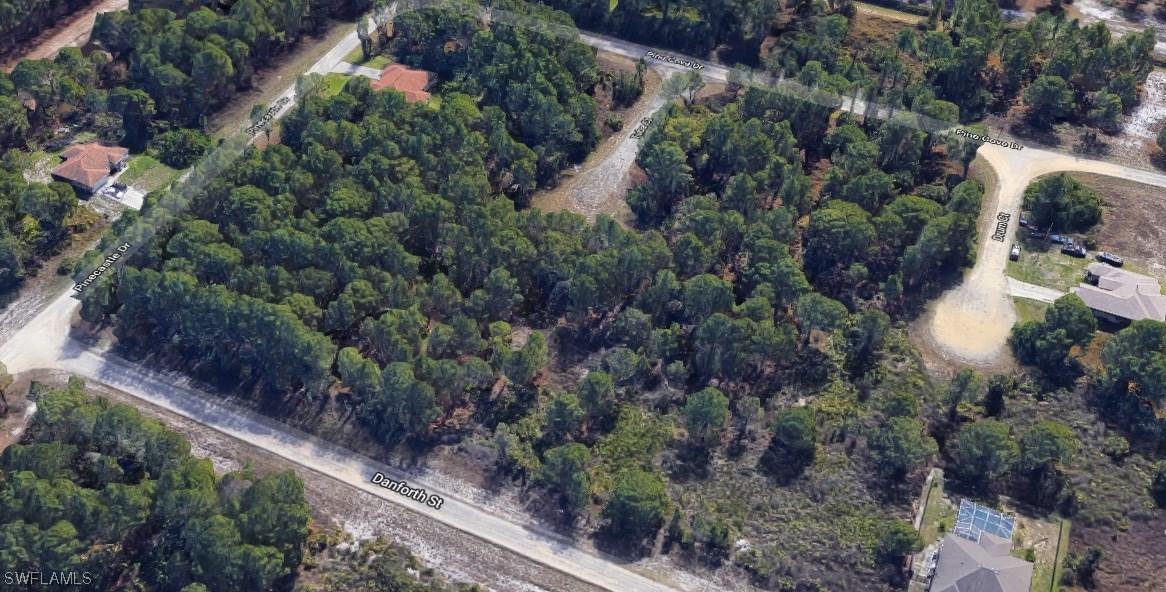 1046 Danforth St., Lehigh Acres, FL 33974