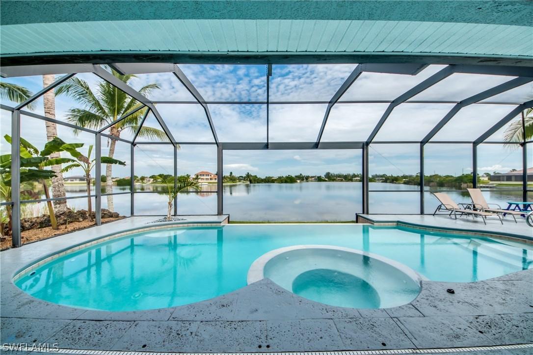 812 NW 18th Ave., Cape Coral, FL 33993