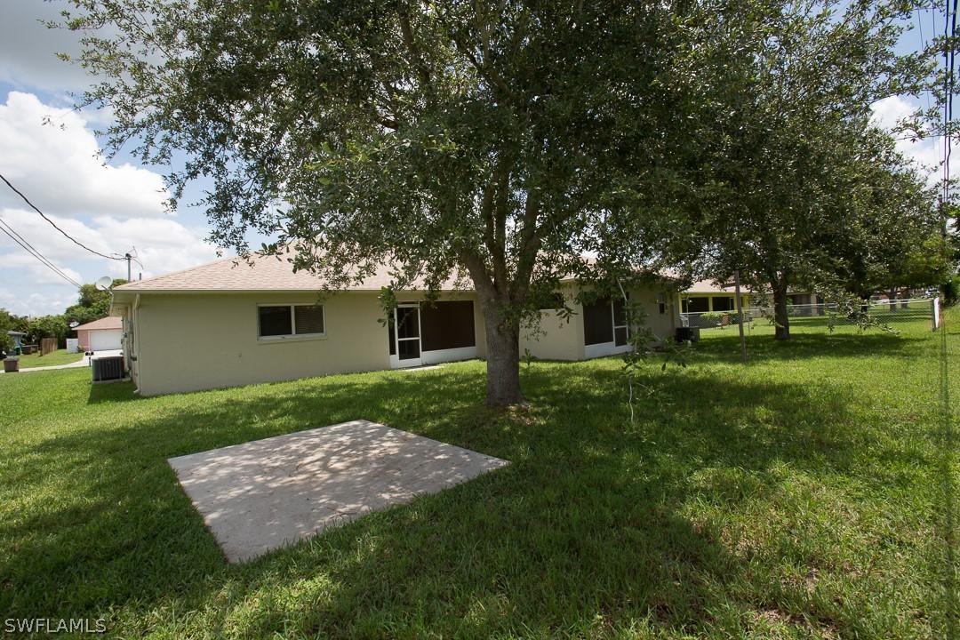 916/918 SE 13th Ter., Cape Coral, FL 33990
