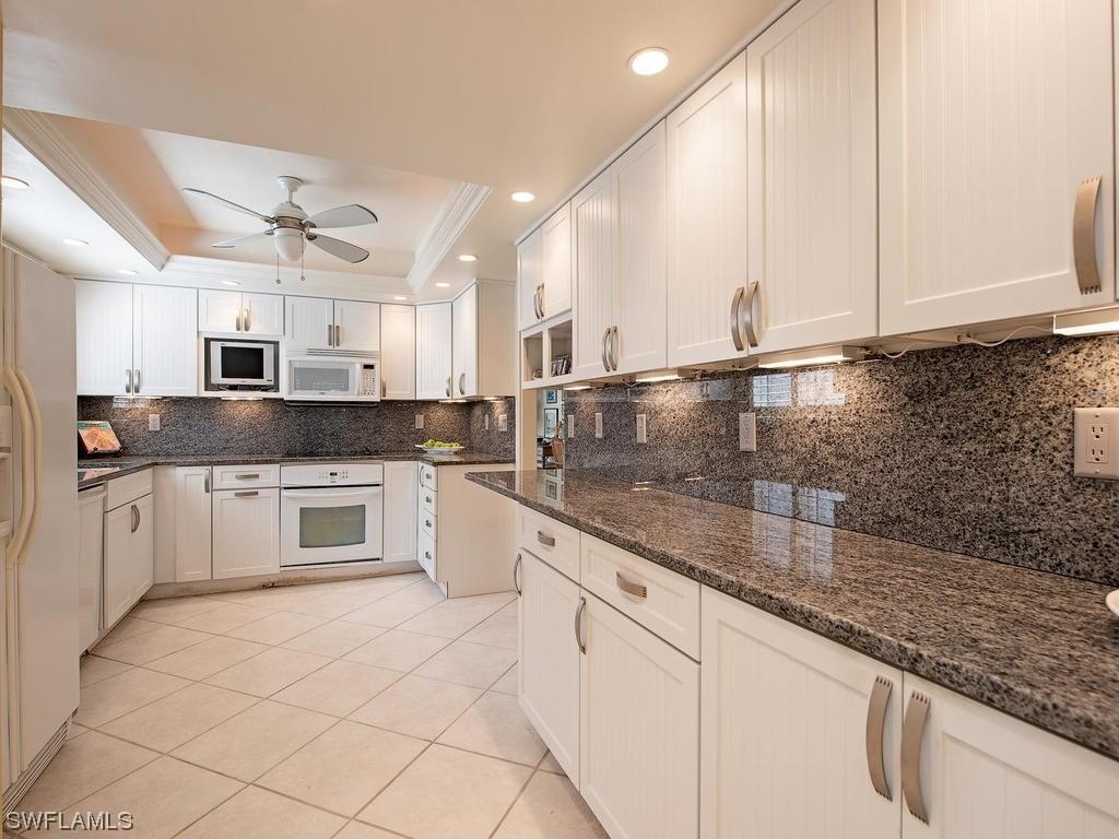 225 5th Ave. #102, Naples, FL 34102