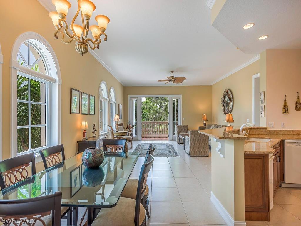 633 6th Ave. #B-305, Naples, FL 34102