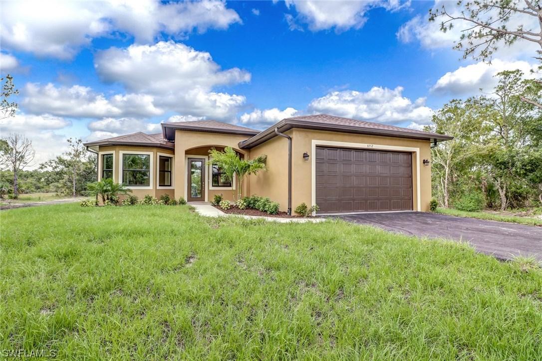 2372 68th Ave., Naples, FL 34120