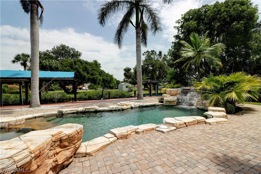 30 Lagoon St., North Fort Myers, FL 33903