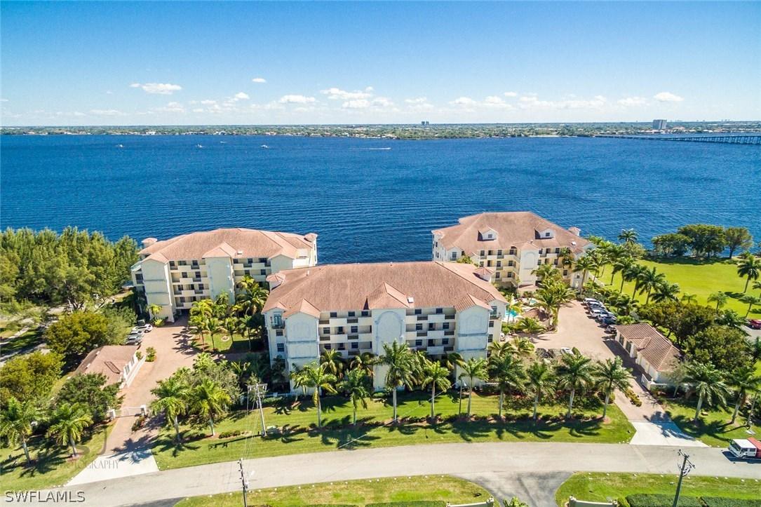 4235 SE 20th Pl. #A302, Cape Coral, FL 33904