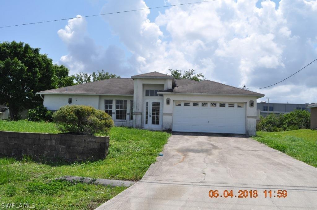 812 Champion Ave., Lehigh Acres, FL 33971