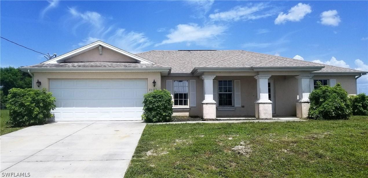 2527 NE 6th Pl., Cape Coral, FL 33909