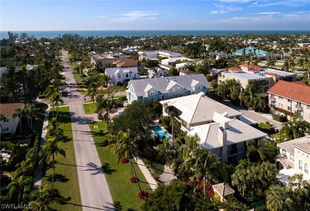 439 11th Ave., Naples, FL 34102