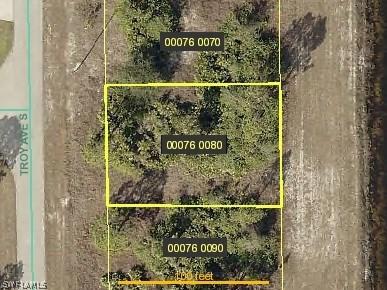 817 Troy Ave., Lehigh Acres, FL 33974