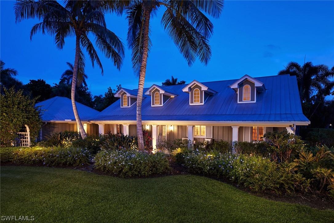 726 1st Ave., Naples, FL 34102