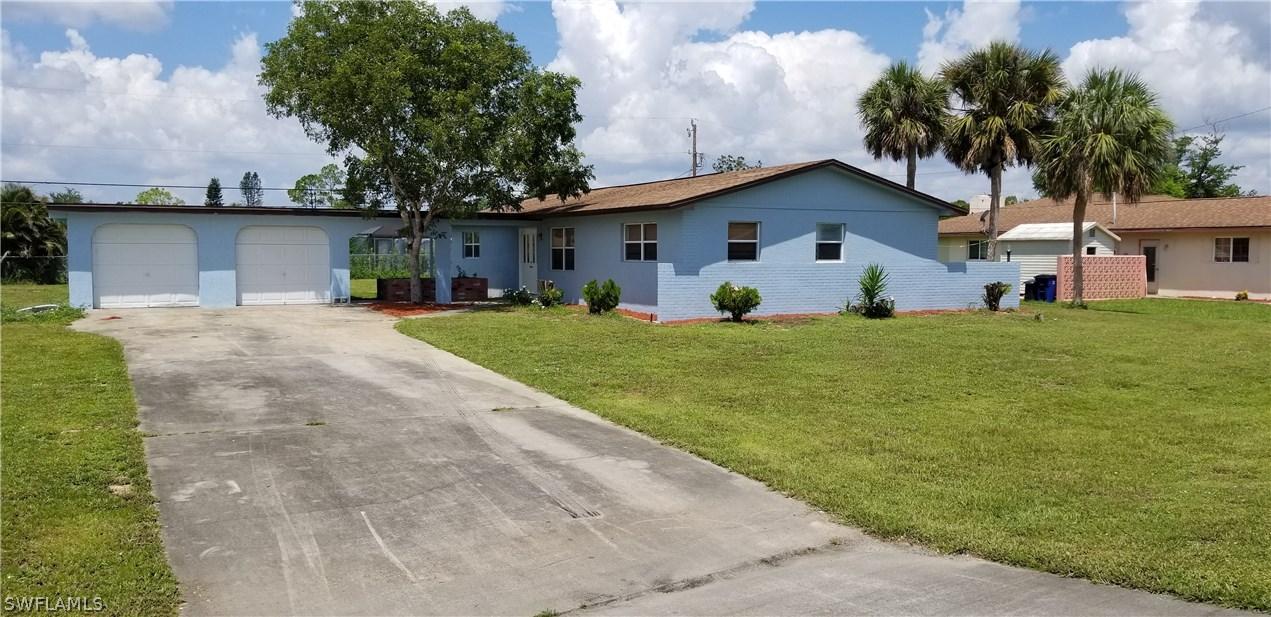 1611 Country Club Pkwy., Lehigh Acres, FL 33936