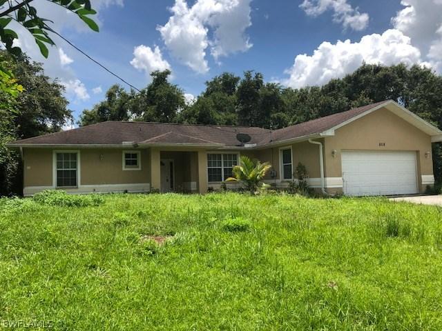 858 Sentinela Blvd., Lehigh Acres, FL 33974