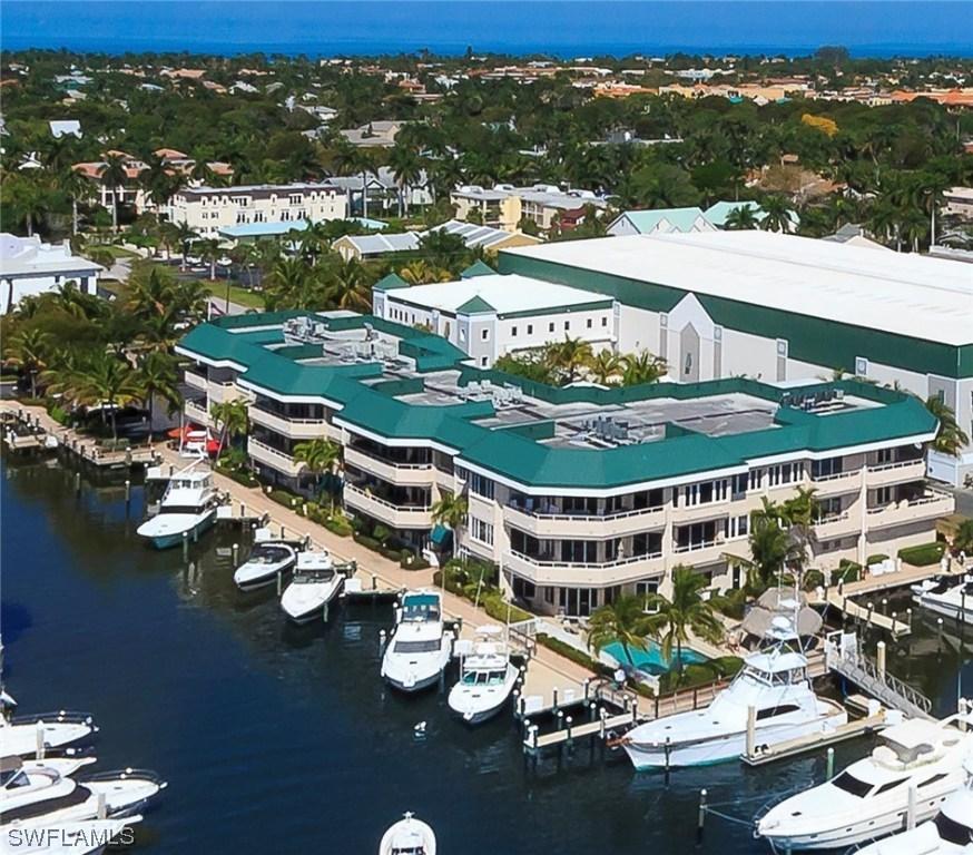 909 10th St. #305, Naples, FL 34102