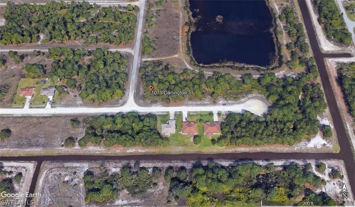1075 Darlington St., Lehigh Acres, FL 33974