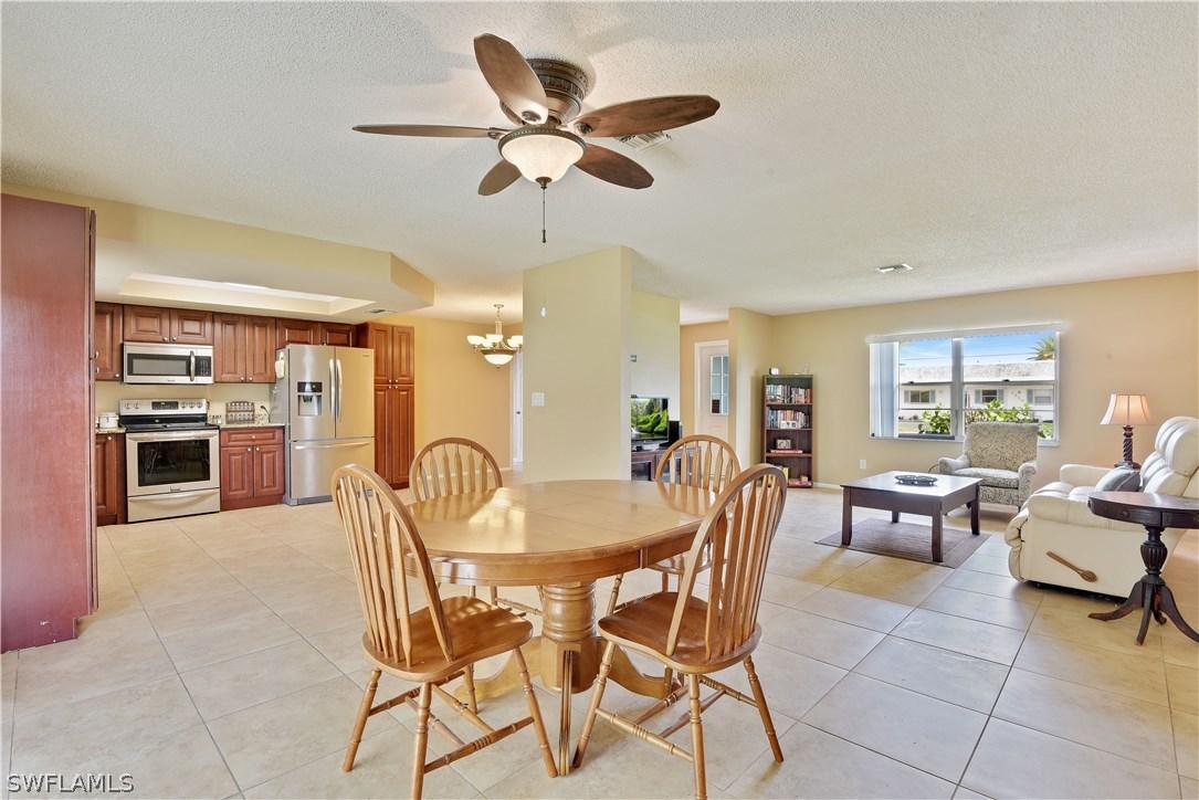 1217 SE 40th St., Cape Coral, FL 33904