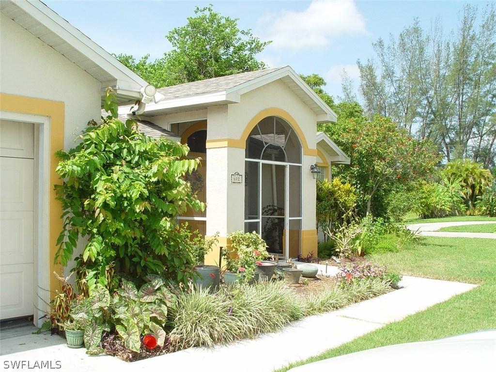 602 SE 30th Ln., Cape Coral, FL 33904