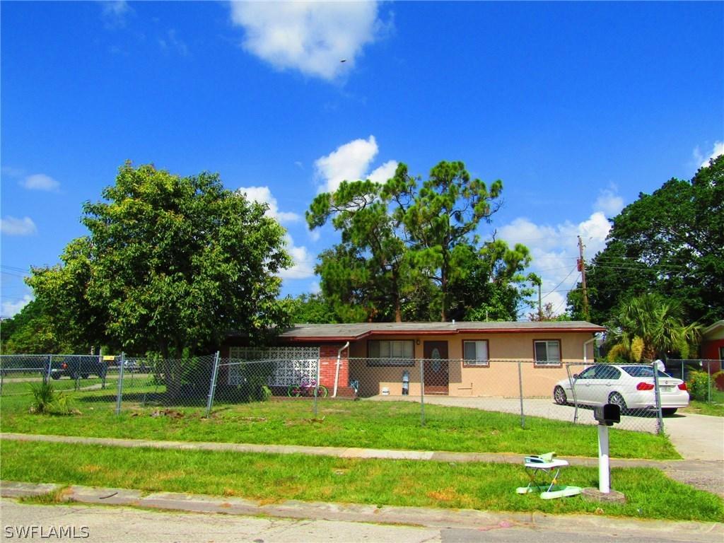 3566 Royal Palm Ave., Fort Myers, FL 33901