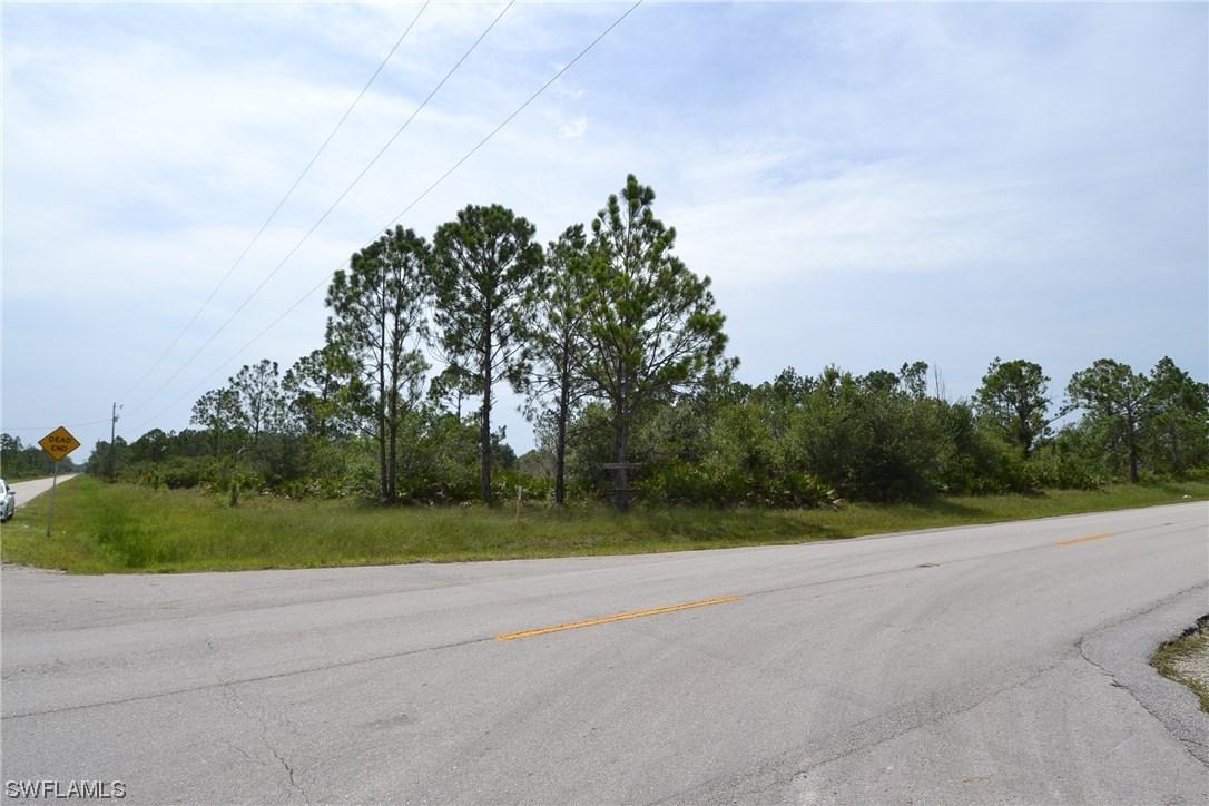 3061 52nd Ave., Naples, FL 34120