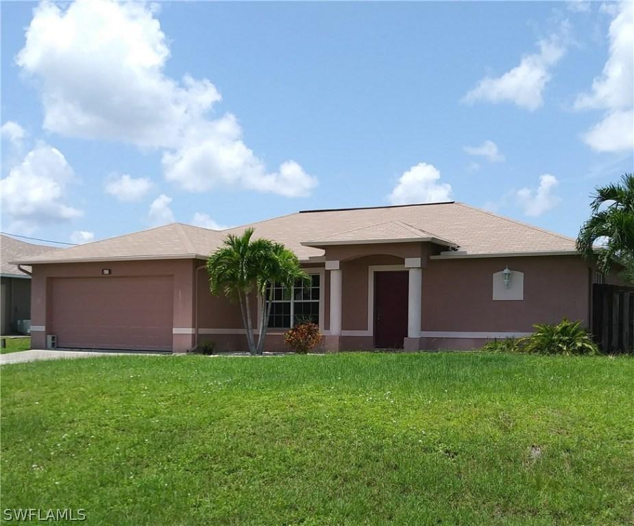 422 NW 19th Pl., Cape Coral, FL 33993