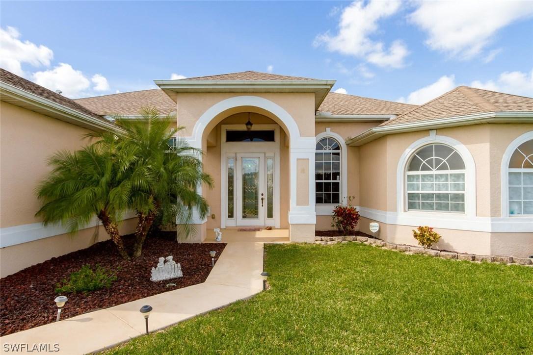 157 Grant Blvd., Lehigh Acres, FL 33974