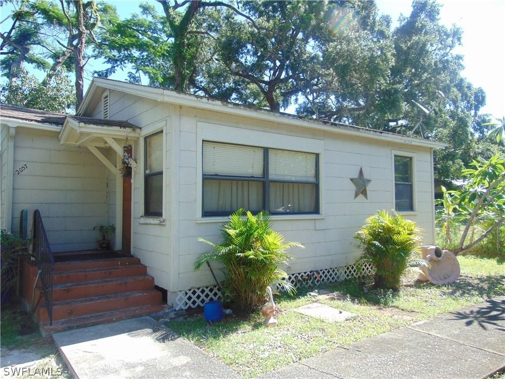 2057 Jeffcott St., Fort Myers, FL 33901