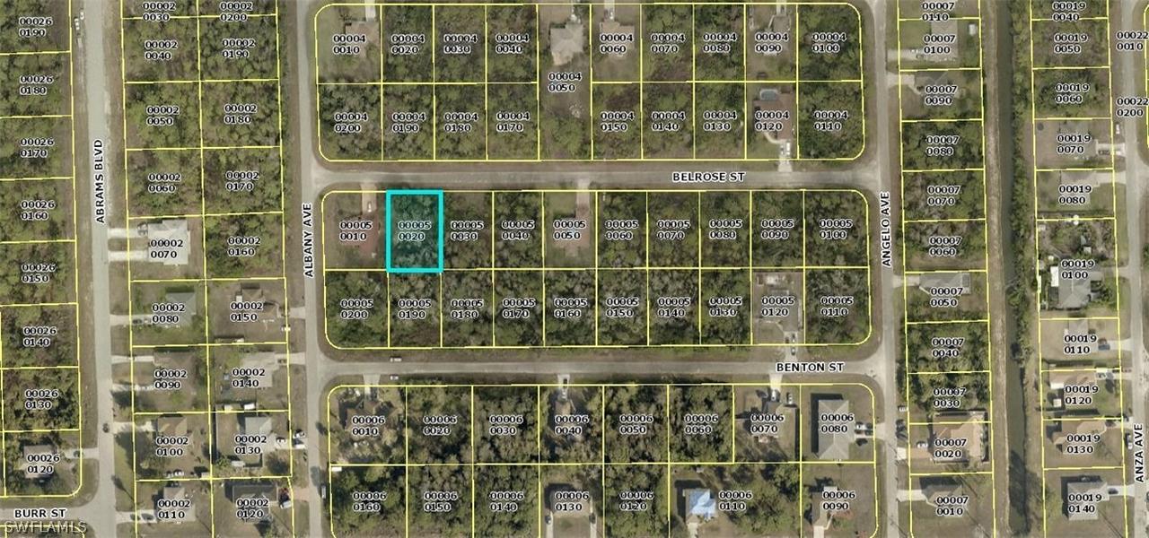 5427 Belrose St., Lehigh Acres, FL 33971