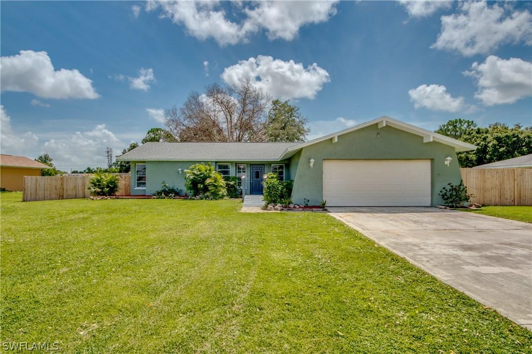 20 Clayton Ave., Lehigh Acres, FL 33936