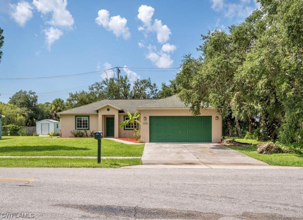 2707 Lakeshore Cir., Port Charlotte, FL 33952