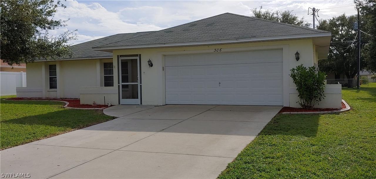 306 SE 1st Pl., Cape Coral, FL 33990