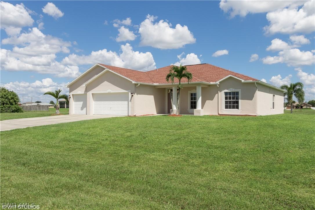 1013 NW 8th Pl., Cape Coral, FL 33993