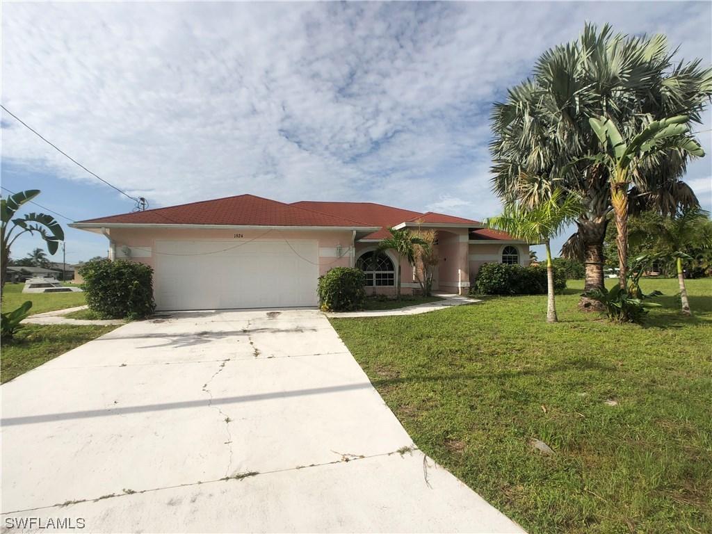 1924 SE 13th Ter., Cape Coral, FL 33990