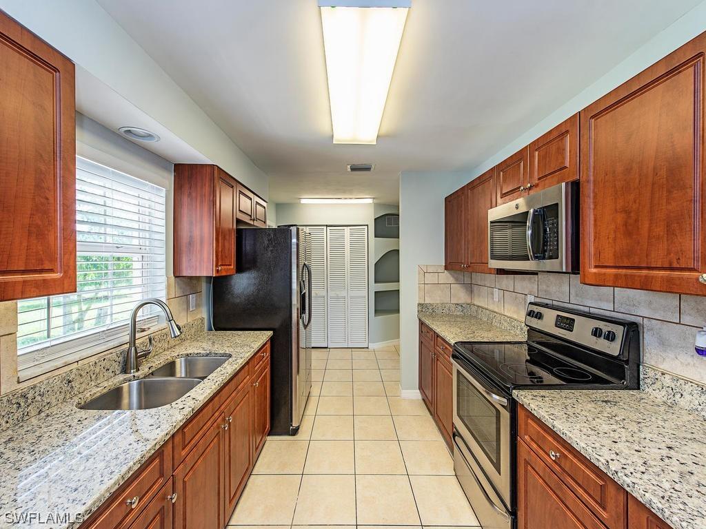 4351 22nd Pl., Naples, FL 34116