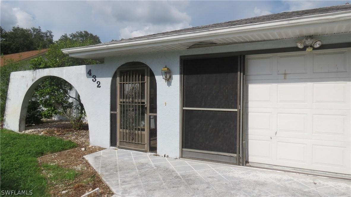432 Kensington St., Port Charlotte, FL 33954