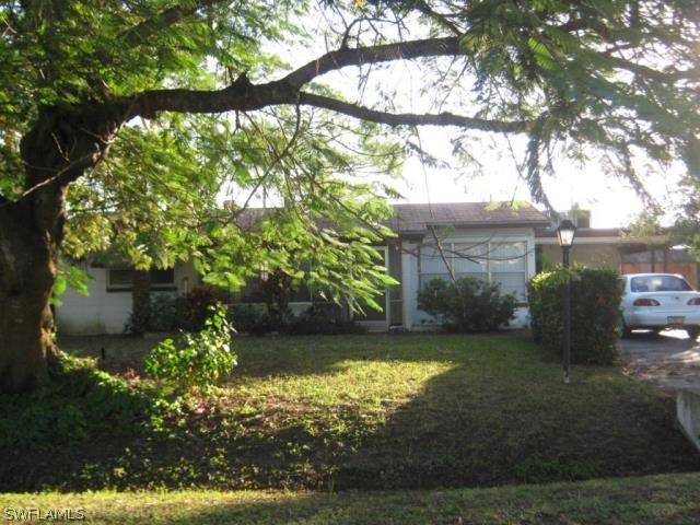 16 Illinois Rd., Lehigh Acres, FL 33936