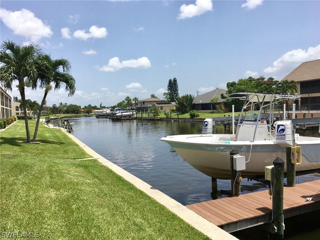 4561 SE 5th Pl. #201, Cape Coral, FL 33904