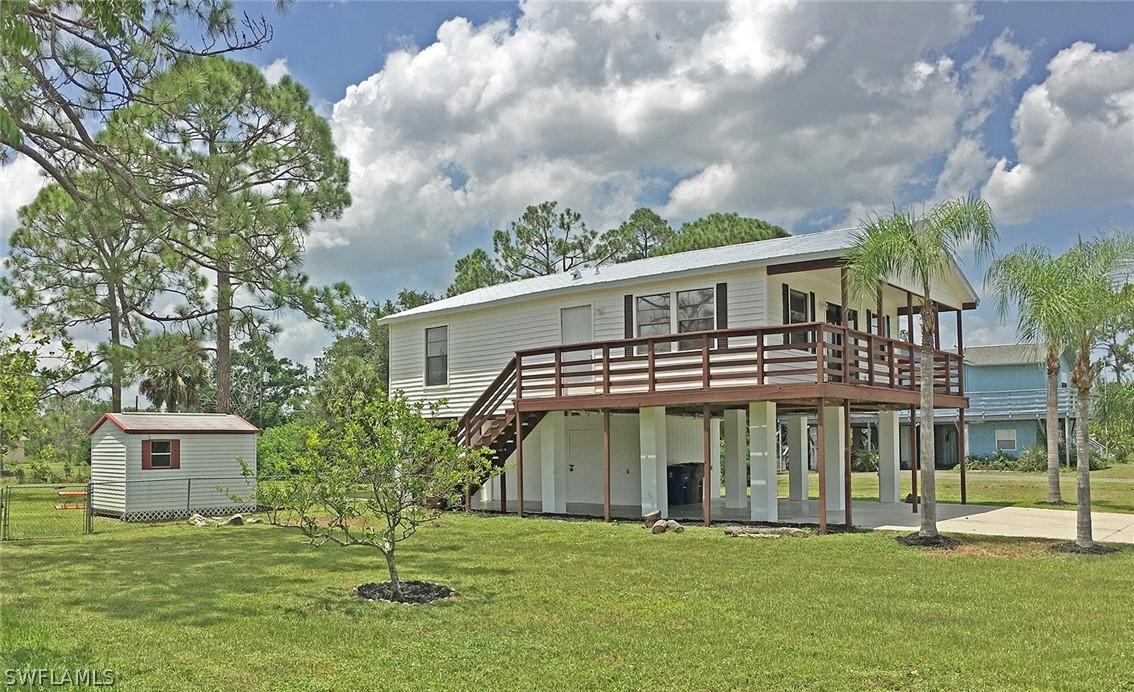 1009 Dayton Ave., Lehigh Acres, FL 33972