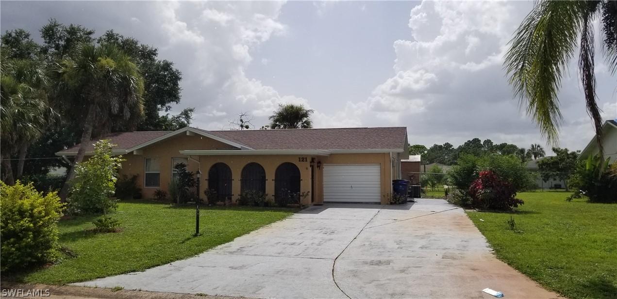 121 Durland Ave., Lehigh Acres, FL 33936