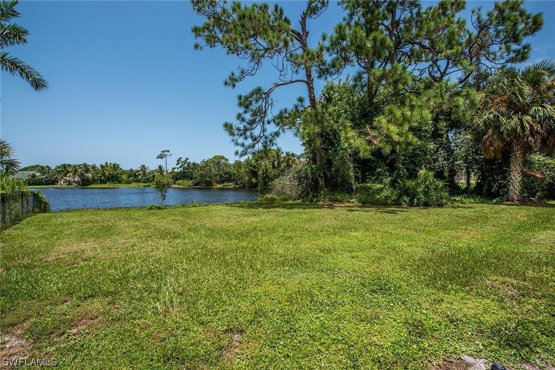 197 Caribbean Rd., Naples, FL 34108