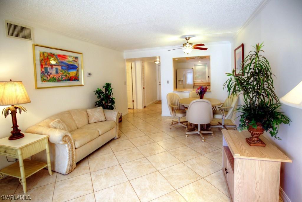 343 8th Ave., Naples, FL 34102