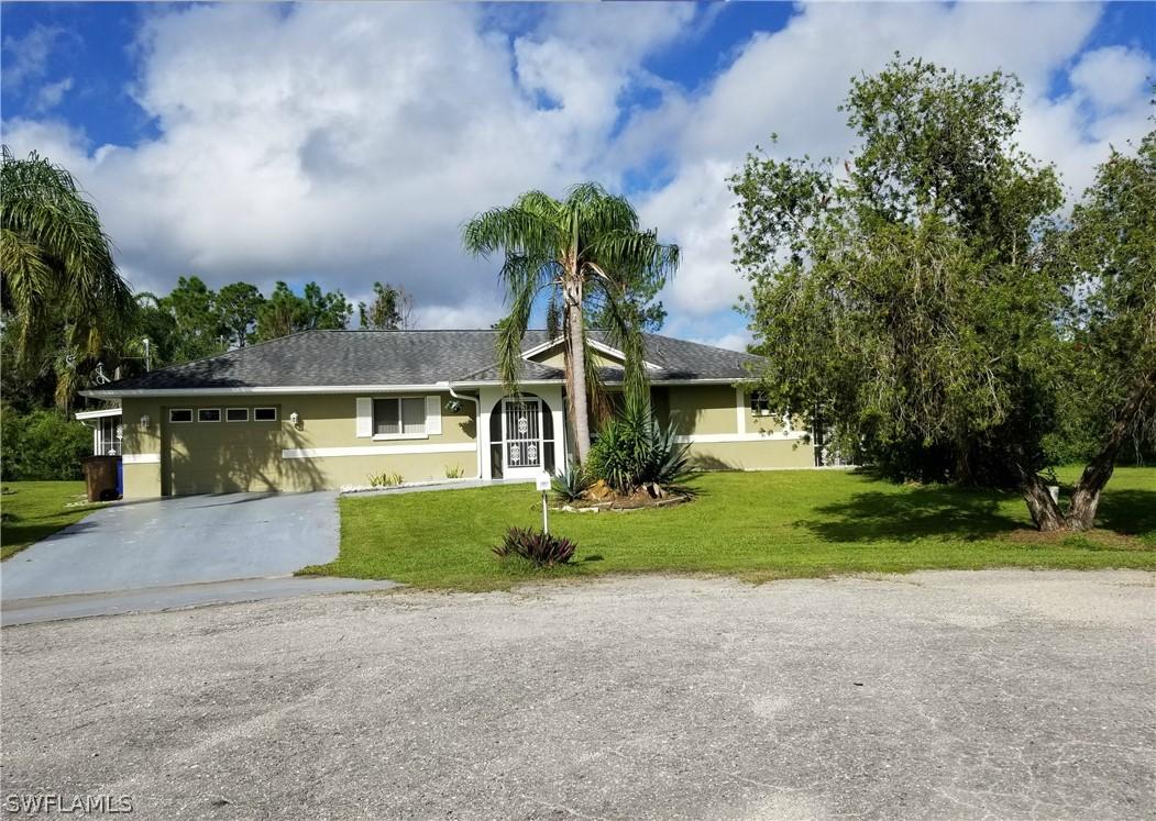 2907 Ashburn St., Lehigh Acres, FL 33972