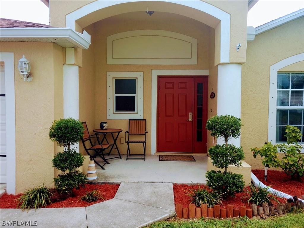 902 SW 9th Ct., Cape Coral, FL 33991