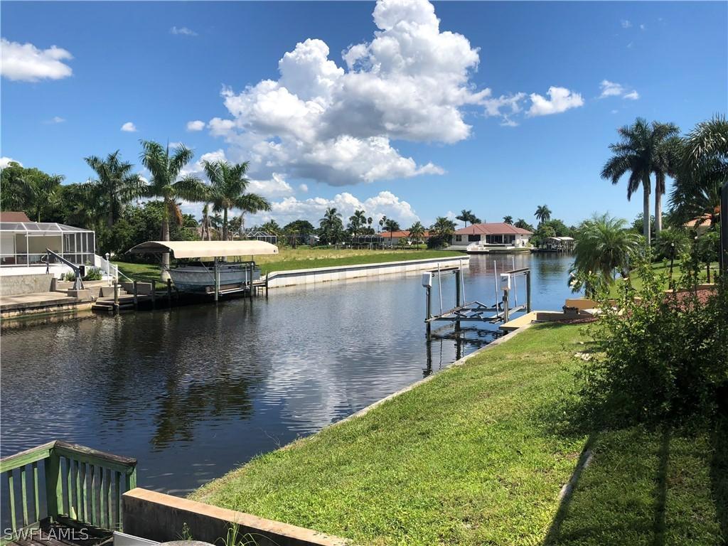 3517 SE 16th Pl., Cape Coral, FL 33904