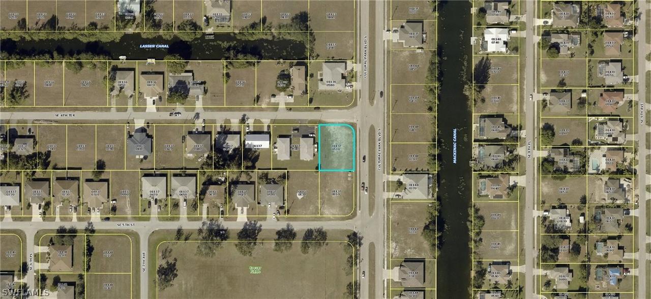 726 SE 4th Ter., Cape Coral, FL 33990