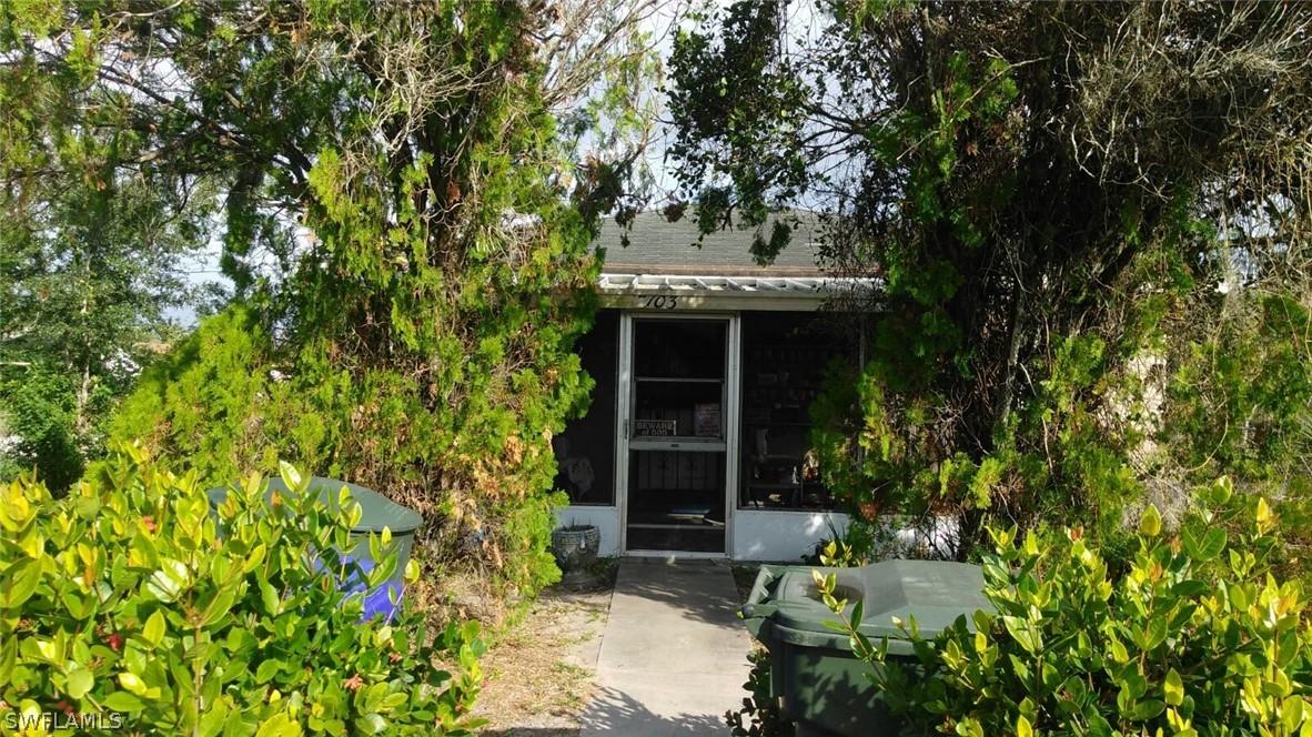 3103 Saint Charles St., Fort Myers, FL 33916