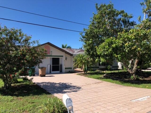 2118 SE 14th Ter., Cape Coral, FL 33990