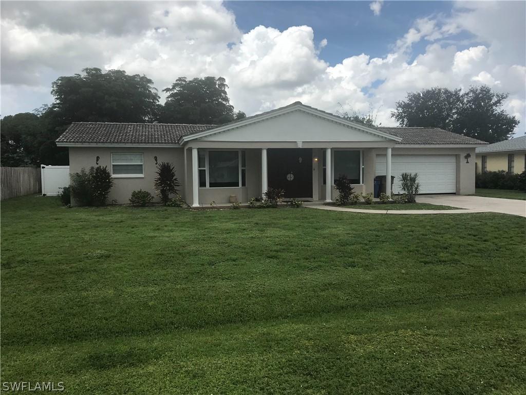 205 Oakmont Pkwy., Lehigh Acres, FL 33936