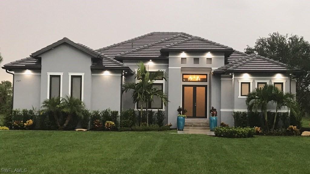 432 19th St., Naples, FL 34117