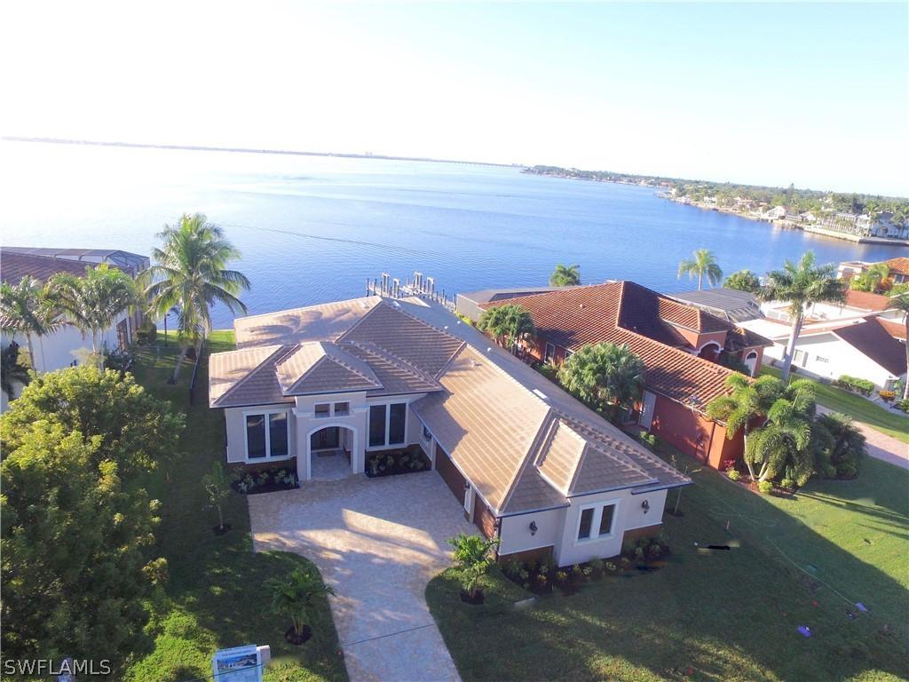 2262 SE 28th St., Cape Coral, FL 33904